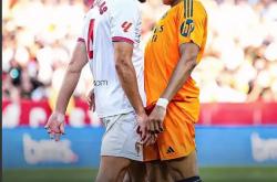 包含巴西球员在欧洲顶级联赛中创下进球纪录的词条