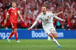 丹麦队在帆船比赛中脱颖而出