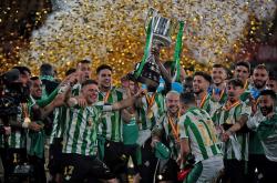 根特球员表现出色，助球队拿下大胜