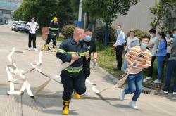 防线坚固：球队备战后防万无一失的简单介绍