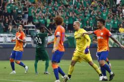 球队经历连续失利，寻求突破调整阵容的简单介绍