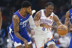 快船赢得九连胜，莱昂纳德28分