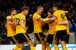 包含伯恩茅斯与埃弗顿交手，弱旅对抗实力派会师的词条