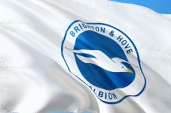 英格兰女足在关键时刻逆转胜出，展现巾帼英姿