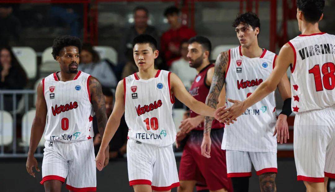 关于新援表现抢眼，助球队连胜在望的信息