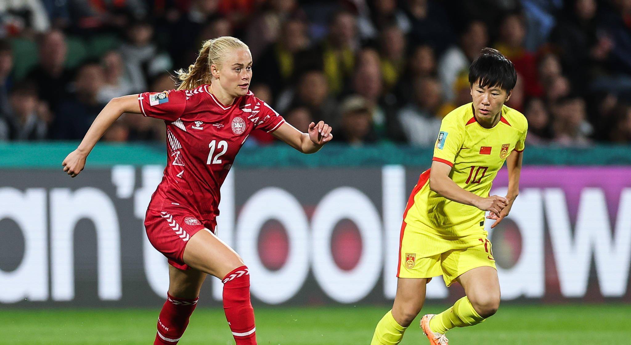 凤凰城球队决战八强背水一战的简单介绍