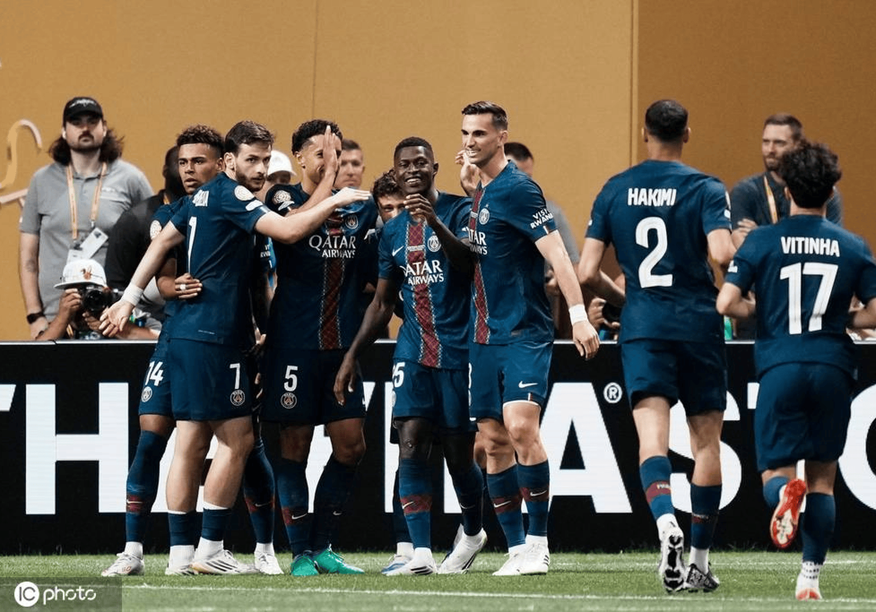 尤文图斯客场不敌亚特兰大，欧冠出局险象环生