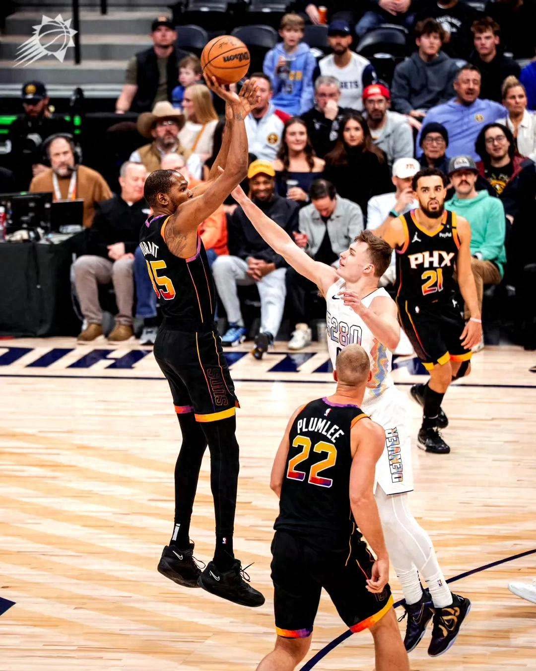 尼克斯队惊险取胜，太阳队遗憾败局