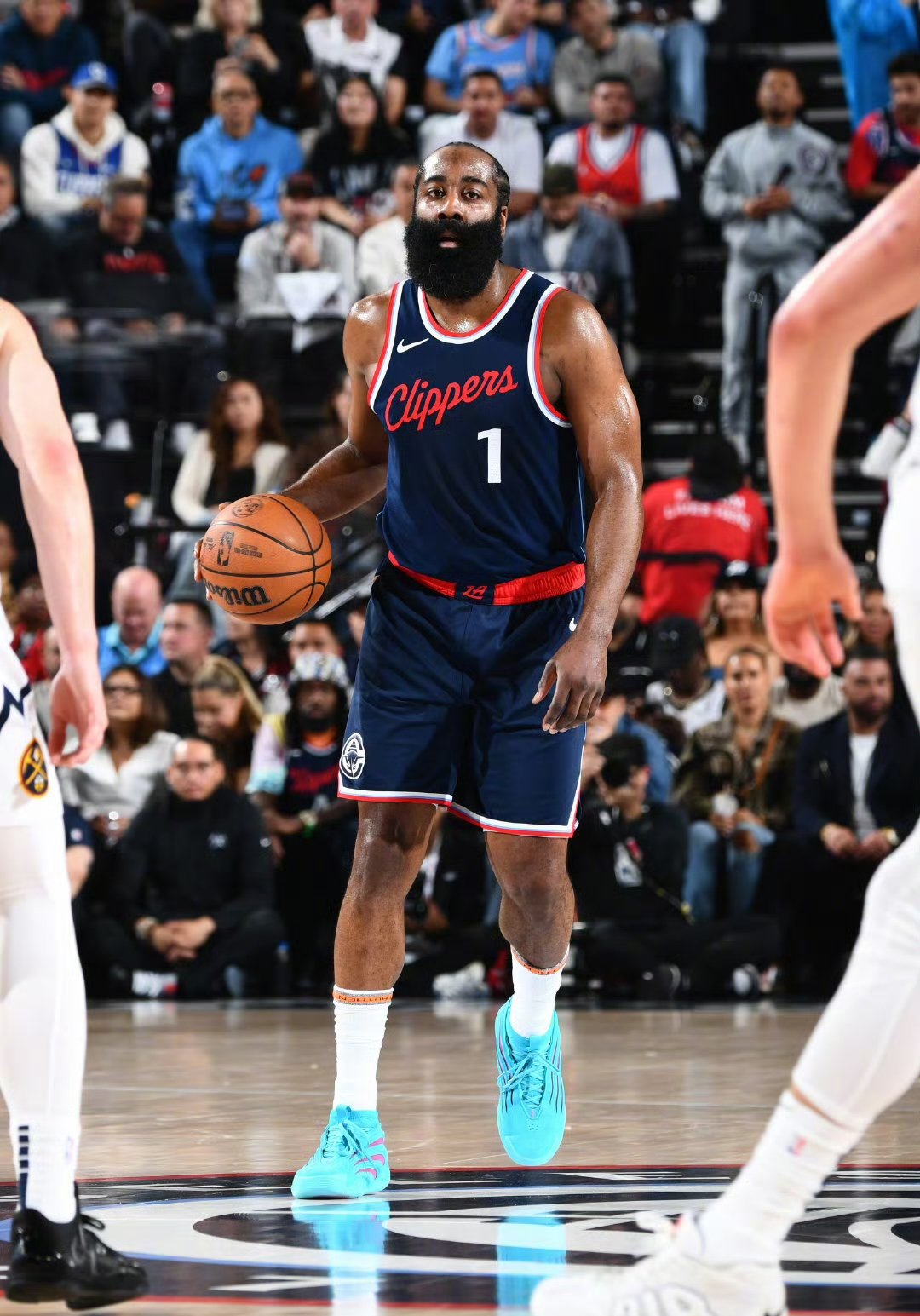 关于火箭客场挑战猛龙，哈登能否领军取胜？的信息