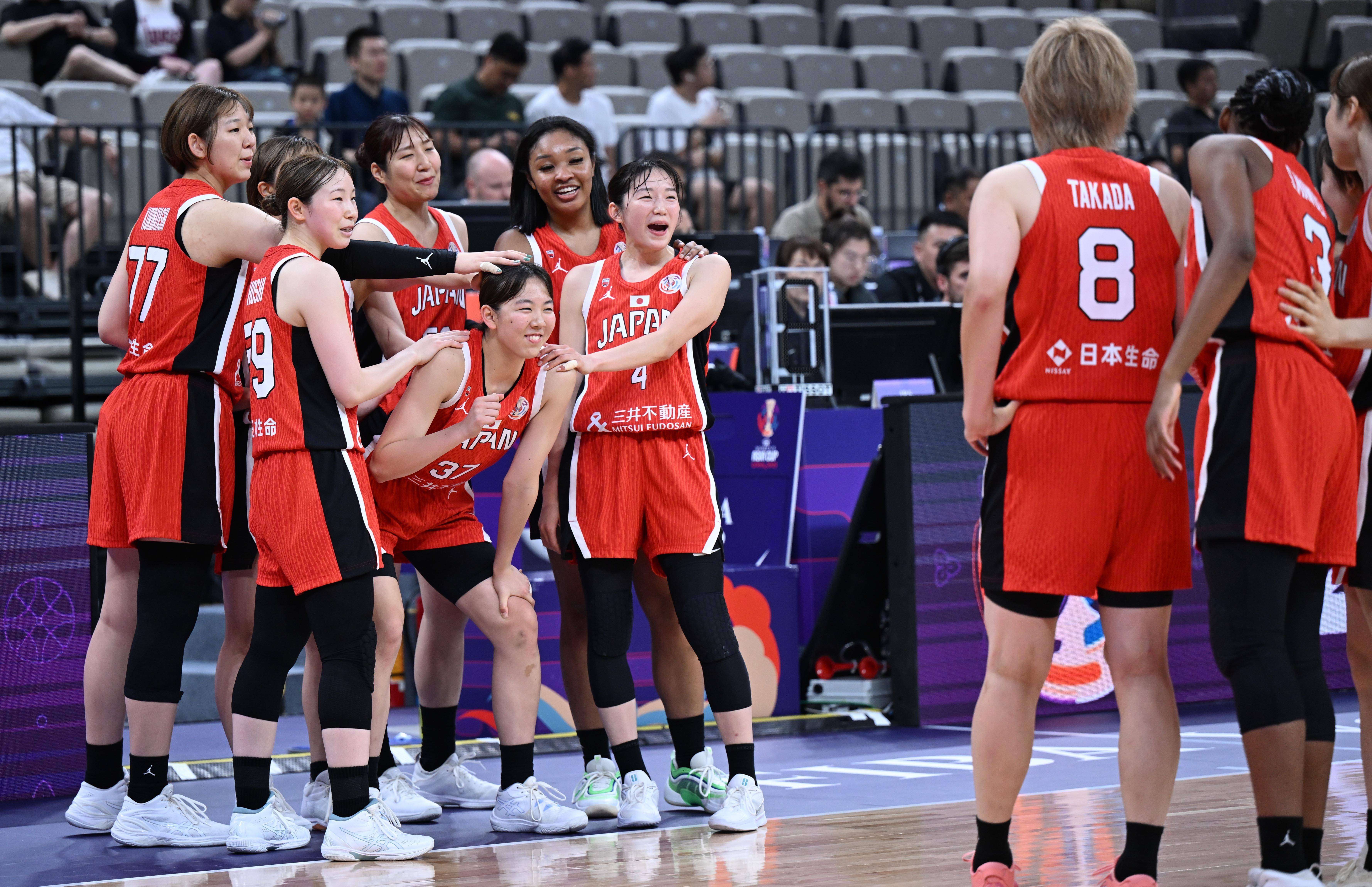 亚洲杯赛:日本队逆转韩国队,晋级四强引发热议 亚洲杯赛:日本队逆转韩国队,晋级四强引发热议