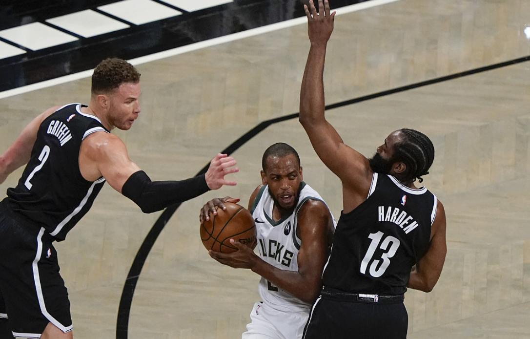 关于猛龙大胜小牛，杜兰特难挡雄鹿的信息