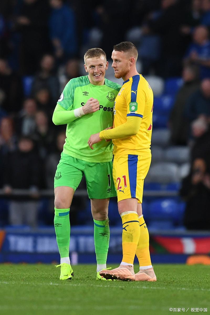 包含富勒姆逼平纽卡，鲁卡多怒吼踢射察进门的词条